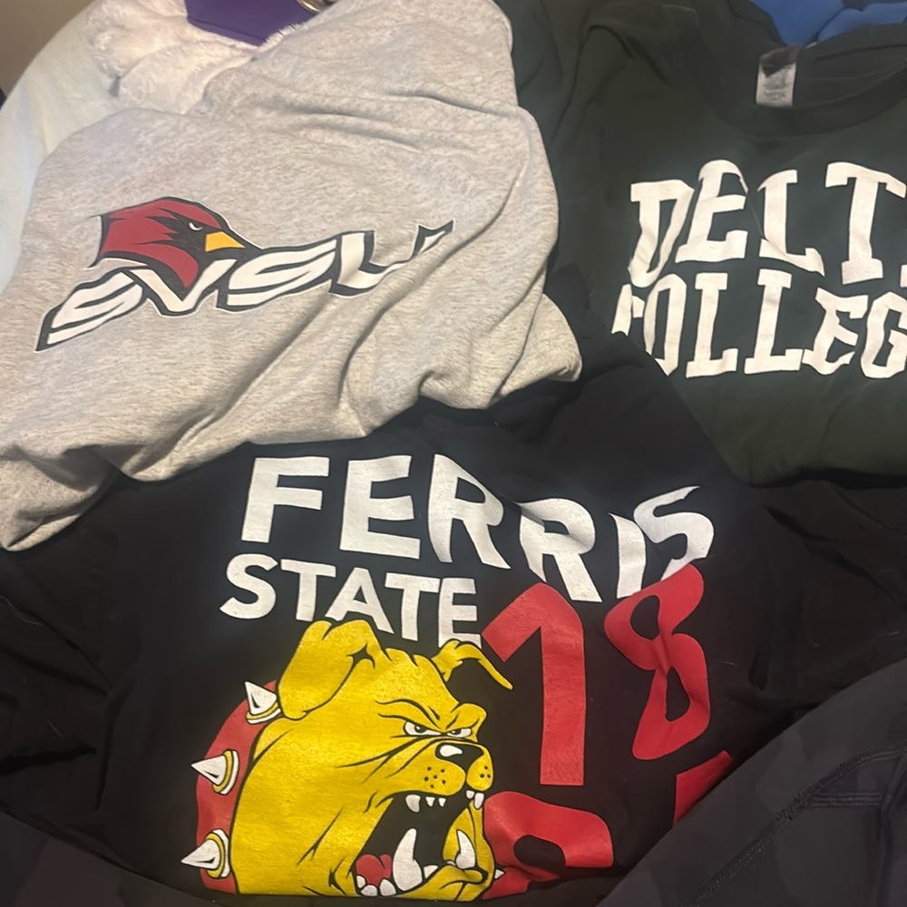ferris(M), delta(L) and svsu(L) t shirts